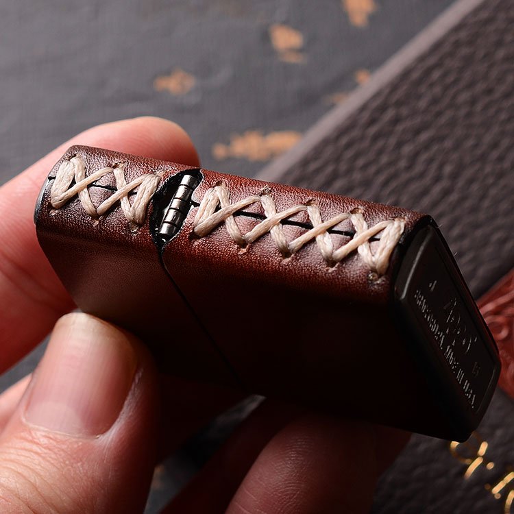 Зажигалка Zippo с поясным чехлом
